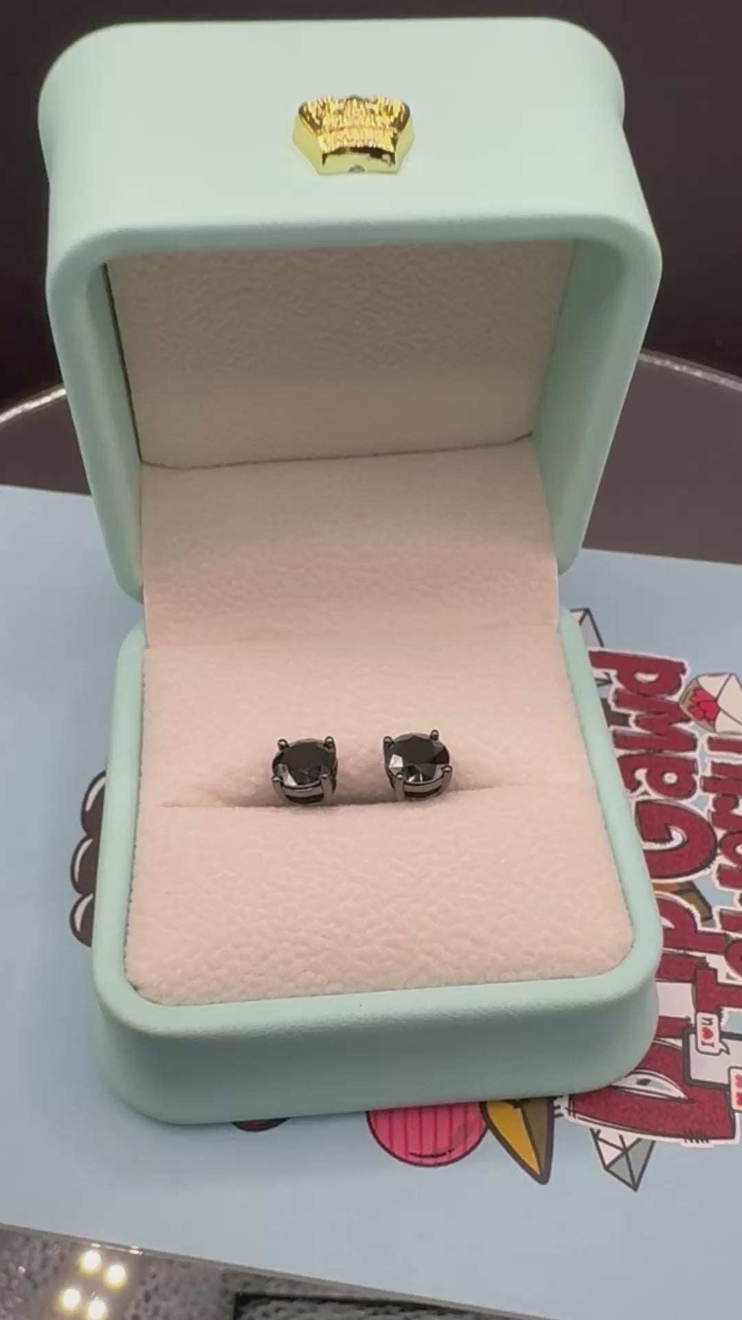 6.5mm Round Cut Moissanite Earrings (Black)
